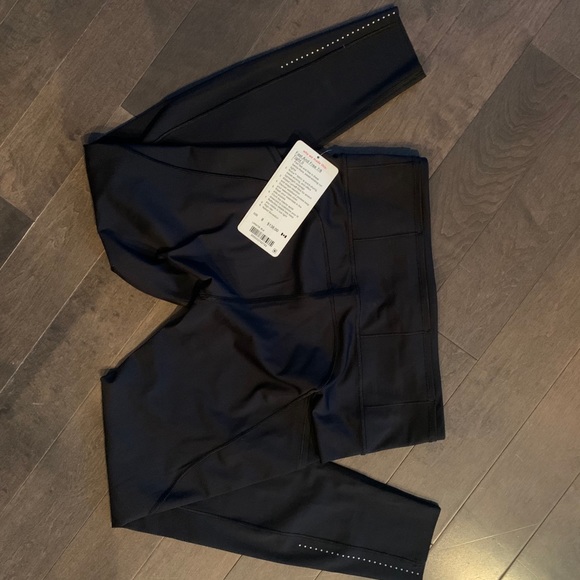 **SOLD**Lululemon Fast & Free 25” - Picture 4 of 4